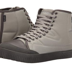 NWT Tretorn waterproof high top sneaker men’s 7